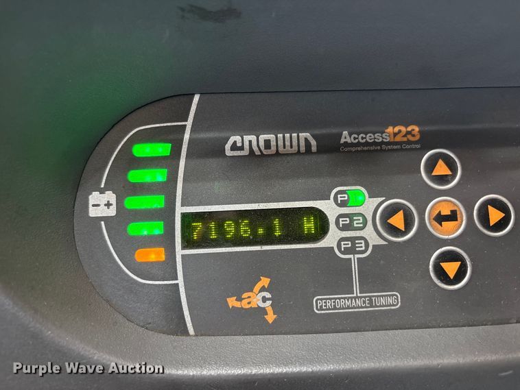 image for item EU8635 2016 Crown SP3520-30 order picker