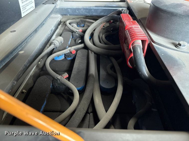 image for item EU8635 2016 Crown SP3520-30 order picker