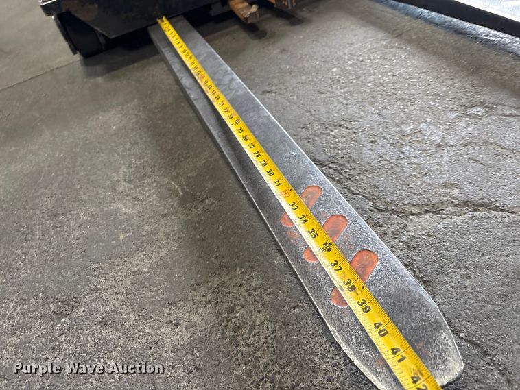 image for item EU8635 2016 Crown SP3520-30 order picker