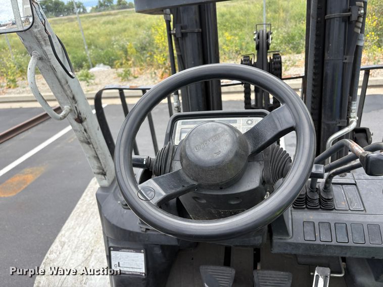 image for item EU8640 2013 Nissan PF90YLP forklift