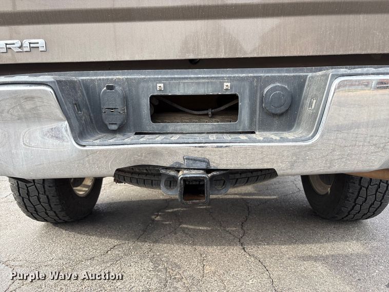 image for item EU8642 2014 GMC Sierra 1500 Crew Cab pickup truck