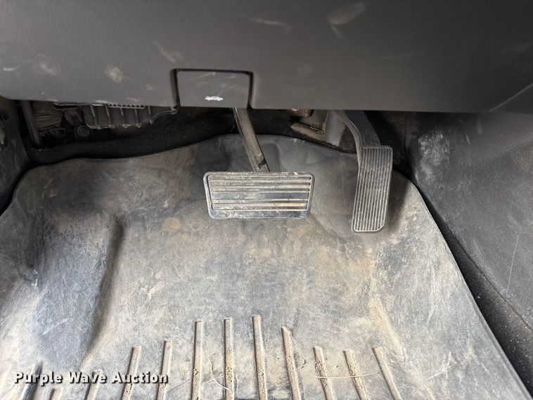 image for item EU8642 2014 GMC Sierra 1500 Crew Cab pickup truck