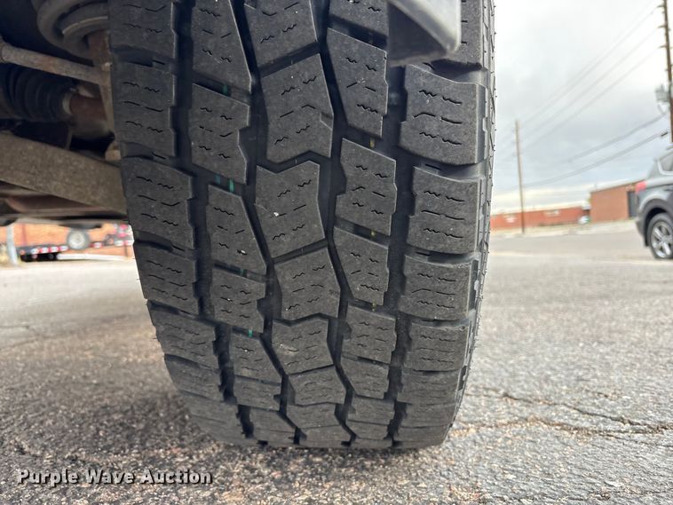 image for item EU8642 2014 GMC Sierra 1500 Crew Cab pickup truck