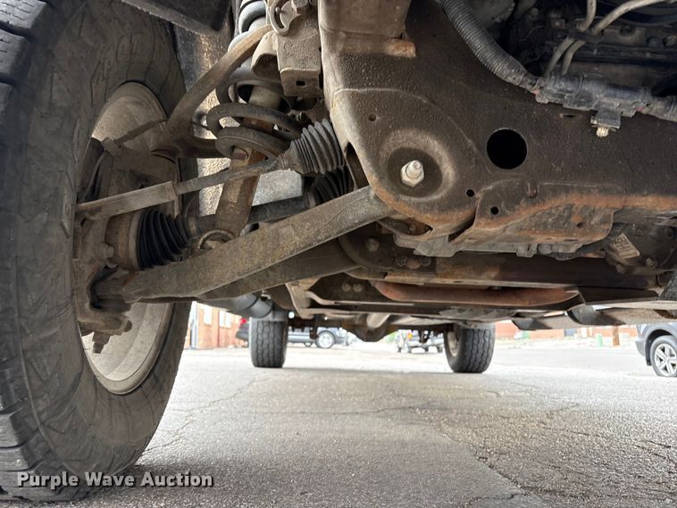 image for item EU8642 2014 GMC Sierra 1500 Crew Cab pickup truck