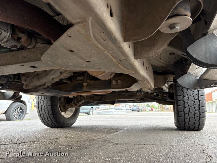 image for item EU8642 2014 GMC Sierra 1500 Crew Cab pickup truck