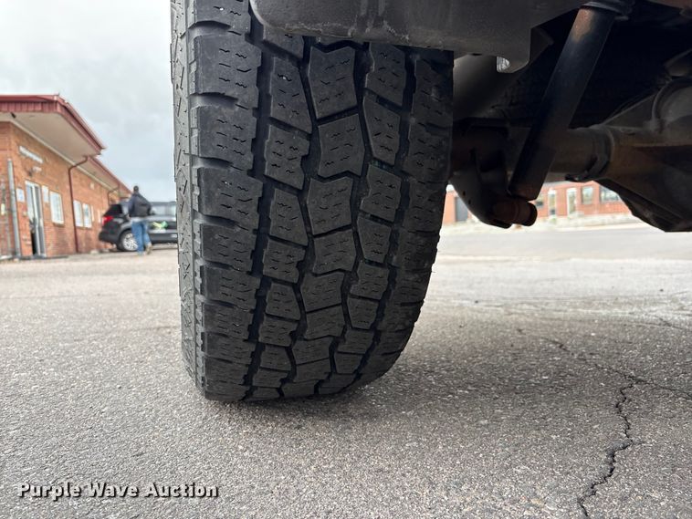 image for item EU8642 2014 GMC Sierra 1500 Crew Cab pickup truck