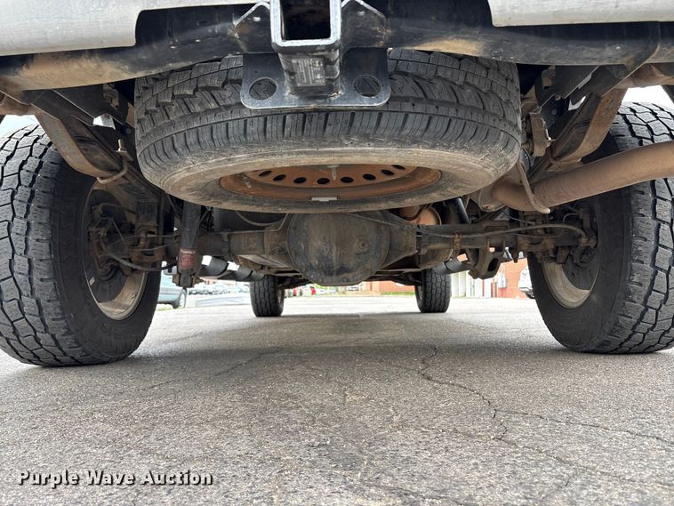 image for item EU8642 2014 GMC Sierra 1500 Crew Cab pickup truck