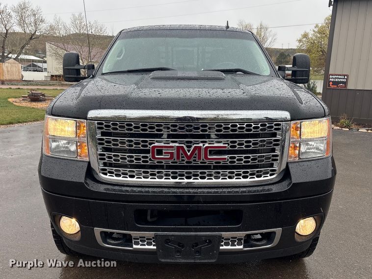 image for item EU8644 2012 GMC Sierra 2500HD Crew Cab flatbed pickup truck