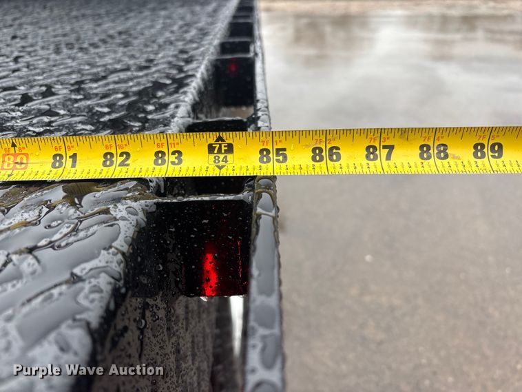 image for item EU8644 2012 GMC Sierra 2500HD Crew Cab flatbed pickup truck