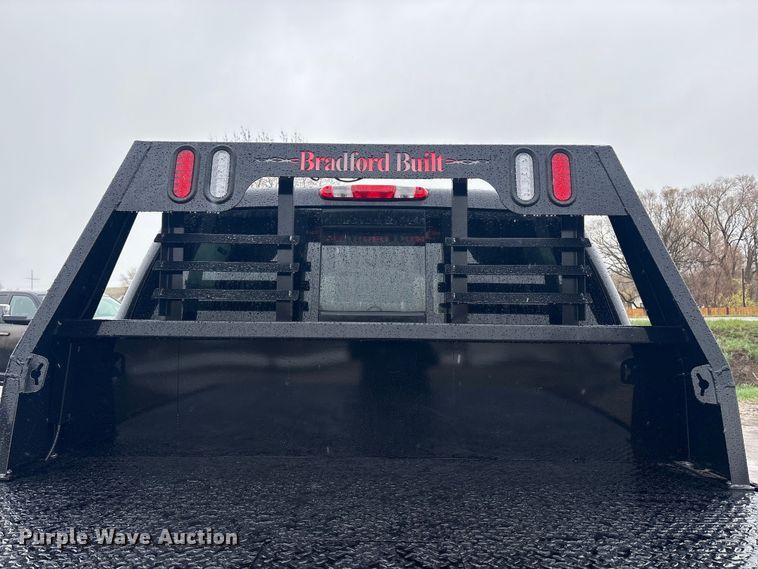 image for item EU8644 2012 GMC Sierra 2500HD Crew Cab flatbed pickup truck