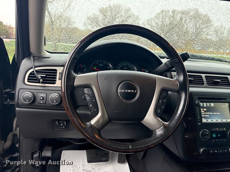 image for item EU8644 2012 GMC Sierra 2500HD Crew Cab flatbed pickup truck