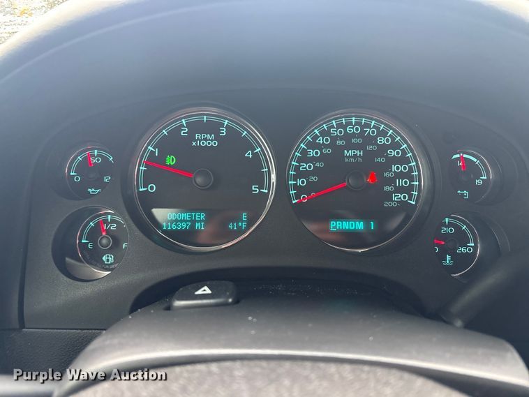 image for item EU8644 2012 GMC Sierra 2500HD Crew Cab flatbed pickup truck