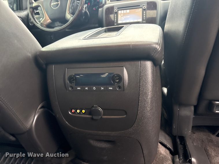 image for item EU8644 2012 GMC Sierra 2500HD Crew Cab flatbed pickup truck