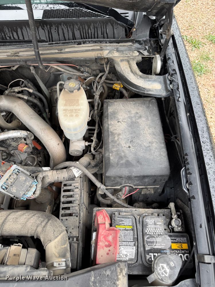 image for item EU8644 2012 GMC Sierra 2500HD Crew Cab flatbed pickup truck