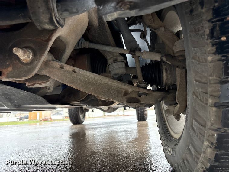 image for item EU8644 2012 GMC Sierra 2500HD Crew Cab flatbed pickup truck