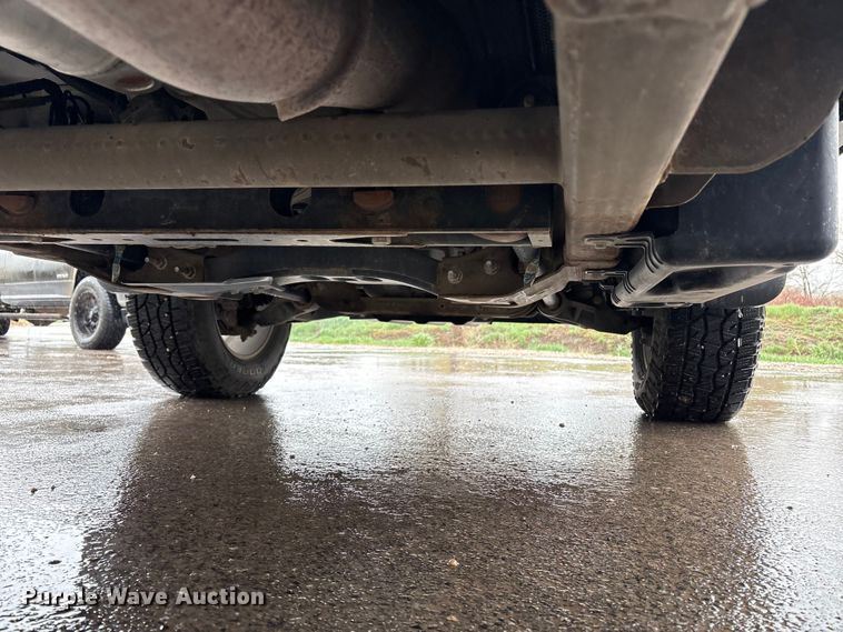 image for item EU8644 2012 GMC Sierra 2500HD Crew Cab flatbed pickup truck