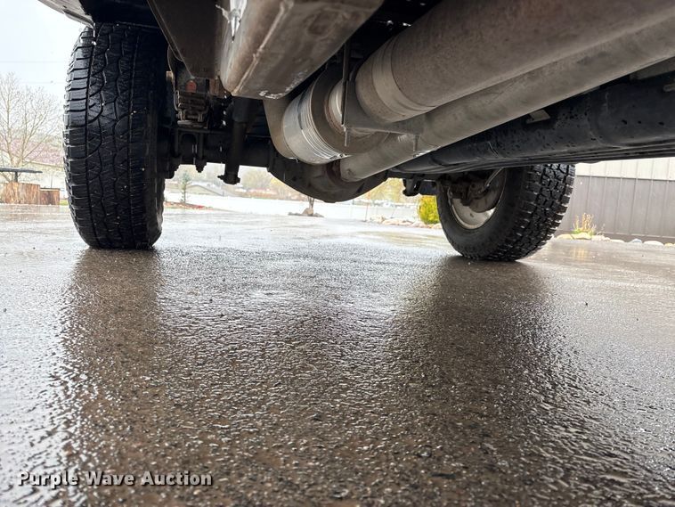 image for item EU8644 2012 GMC Sierra 2500HD Crew Cab flatbed pickup truck