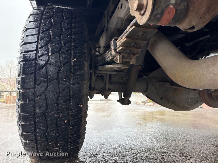 image for item EU8644 2012 GMC Sierra 2500HD Crew Cab flatbed pickup truck