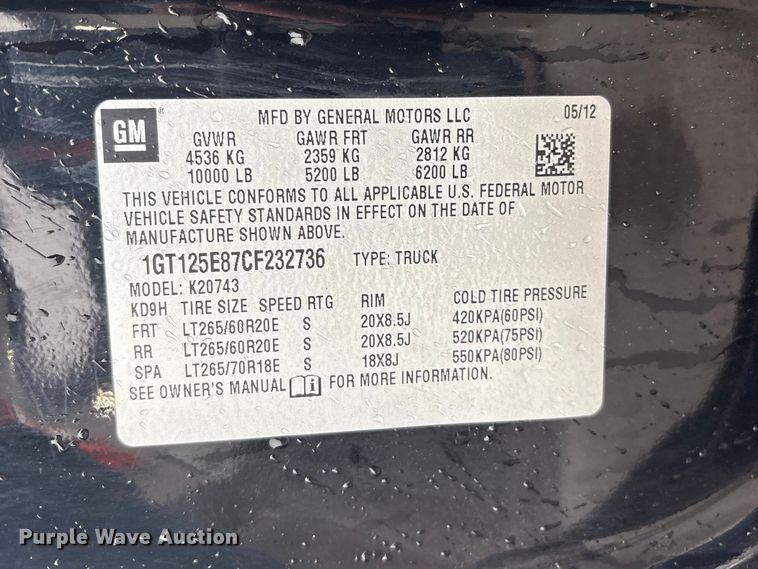 image for item EU8644 2012 GMC Sierra 2500HD Crew Cab flatbed pickup truck