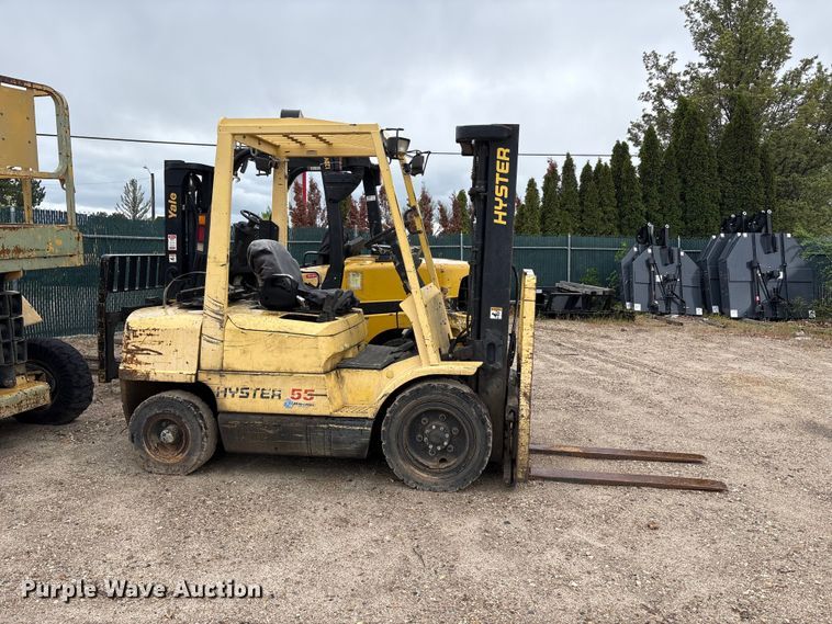 image for item EU8650 2001 Hyster H55XM forklift