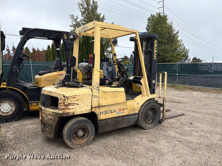 image for item EU8650 2001 Hyster H55XM forklift