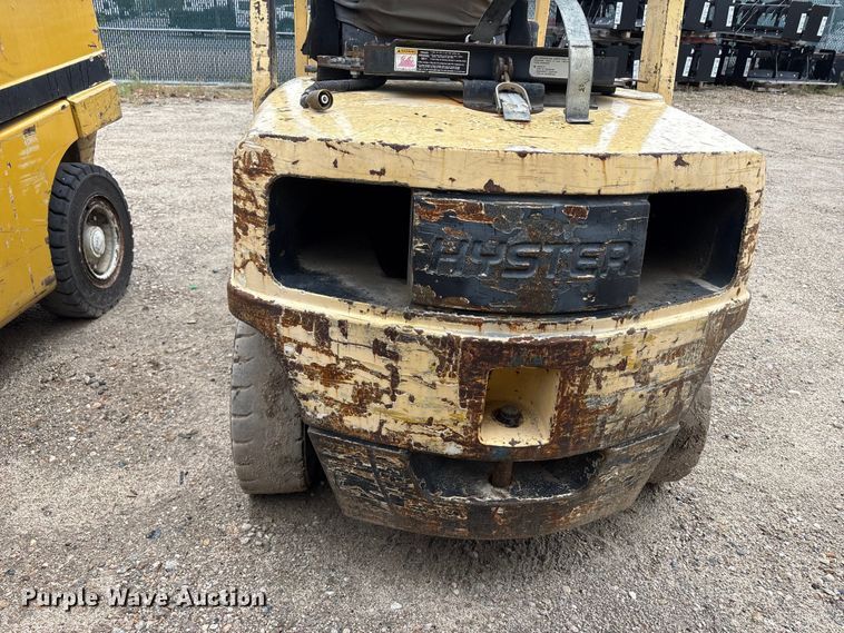 image for item EU8650 2001 Hyster H55XM forklift