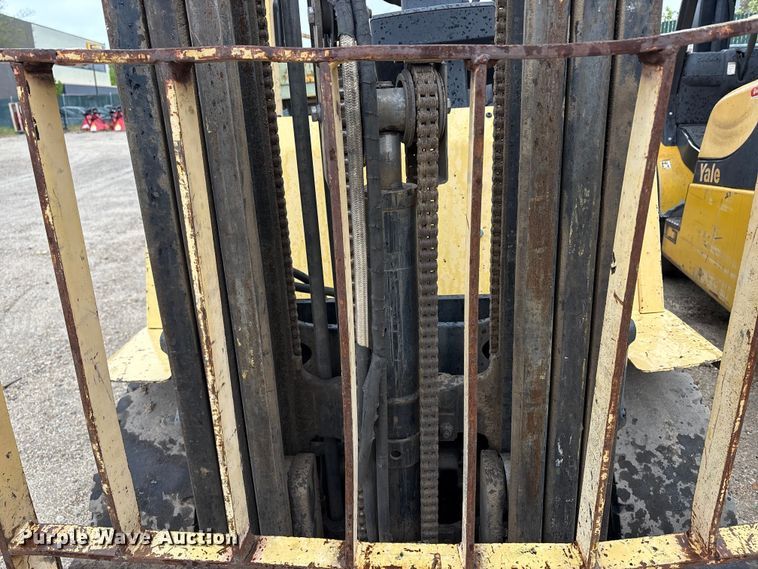 image for item EU8650 2001 Hyster H55XM forklift