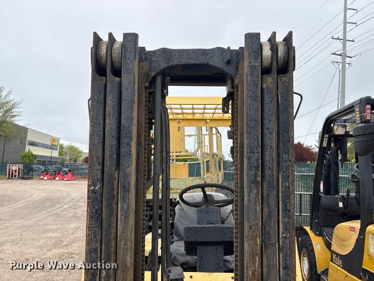 image for item EU8650 2001 Hyster H55XM forklift
