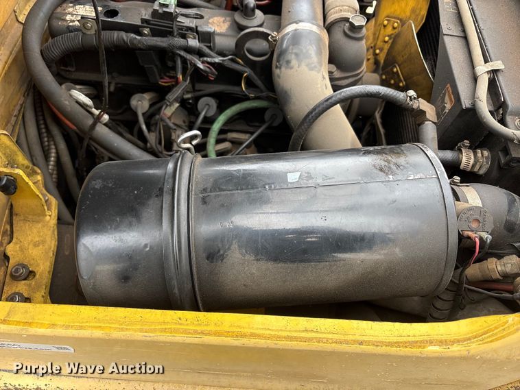image for item EU8650 2001 Hyster H55XM forklift
