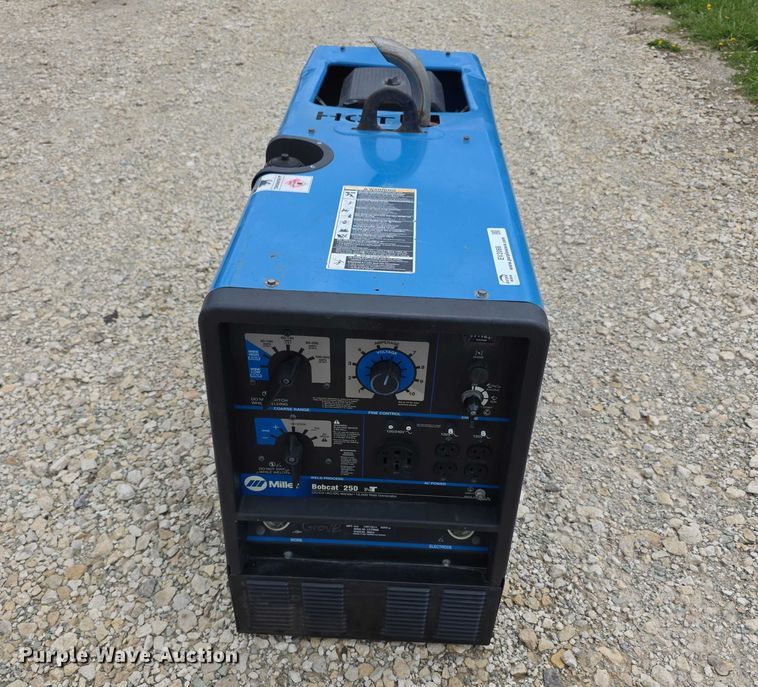 image for item EV2066 Bobcat 250MT welder