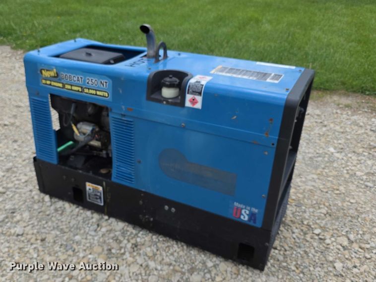 image for item EV2066 Bobcat 250MT welder