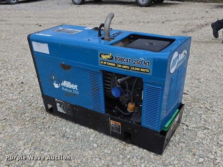 image for item EV2066 Bobcat 250MT welder