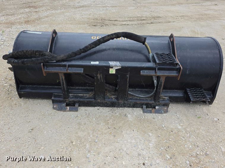 image for item EV2100 2018 Caterpillar LT18B  skid steer tiller