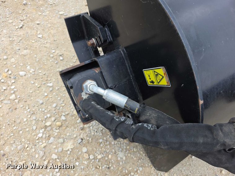 image for item EV2100 2018 Caterpillar LT18B  skid steer tiller
