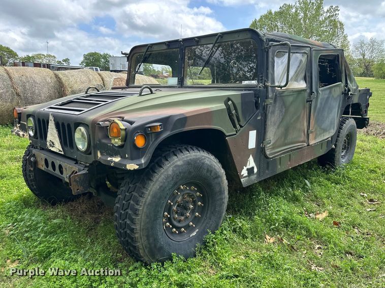image for item EV2898 1988 AM General HMMWV SUV
