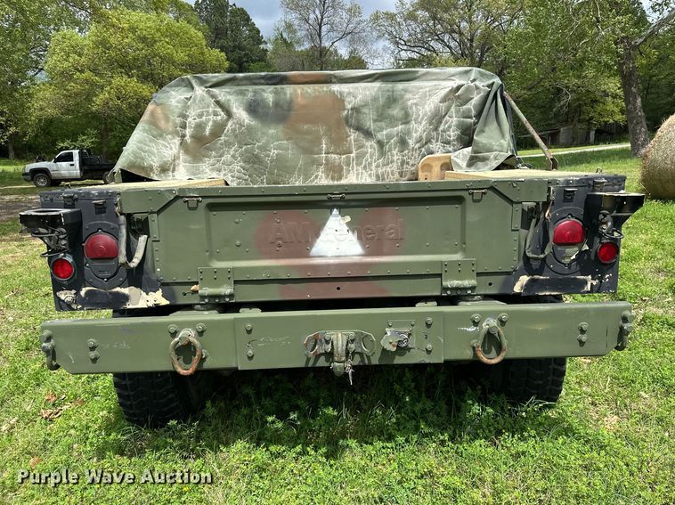 image for item EV2898 1988 AM General HMMWV SUV