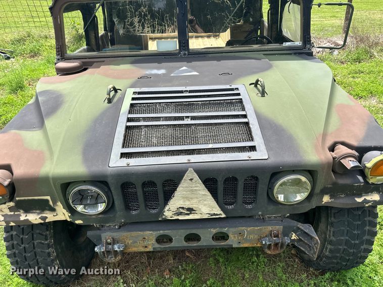 image for item EV2898 1988 AM General HMMWV SUV