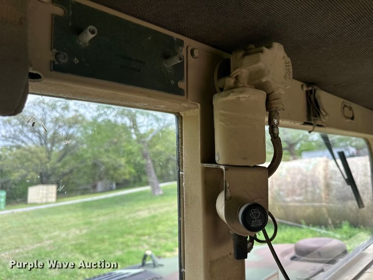 image for item EV2898 1988 AM General HMMWV SUV
