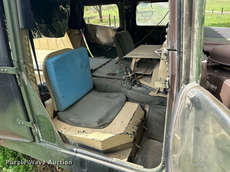 image for item EV2898 1988 AM General HMMWV SUV
