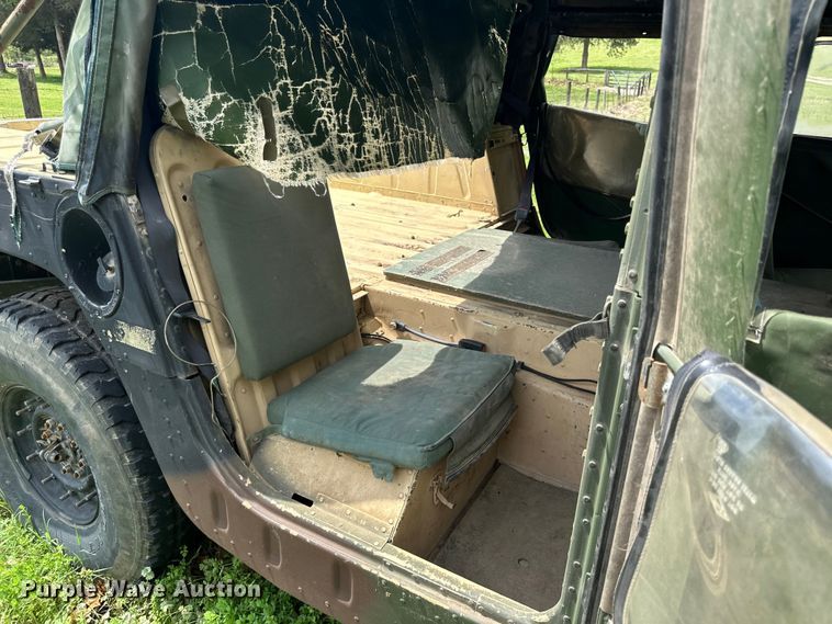image for item EV2898 1988 AM General HMMWV SUV