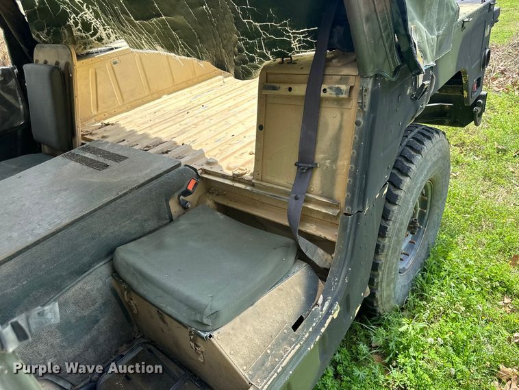 image for item EV2898 1988 AM General HMMWV SUV