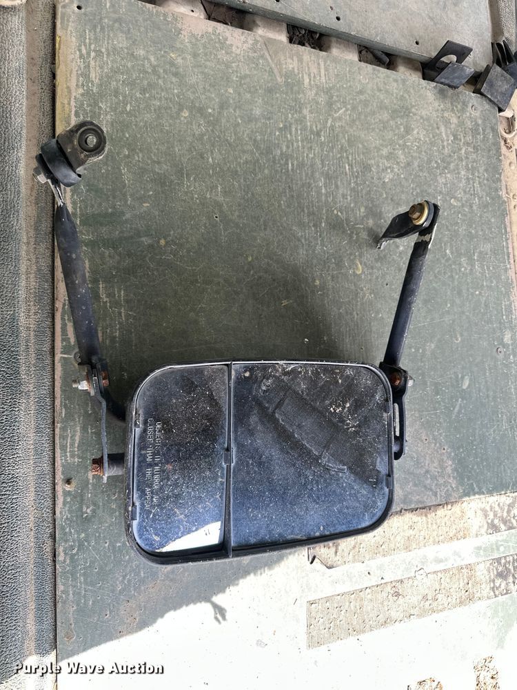 image for item EV2898 1988 AM General HMMWV SUV