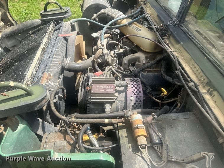 image for item EV2898 1988 AM General HMMWV SUV