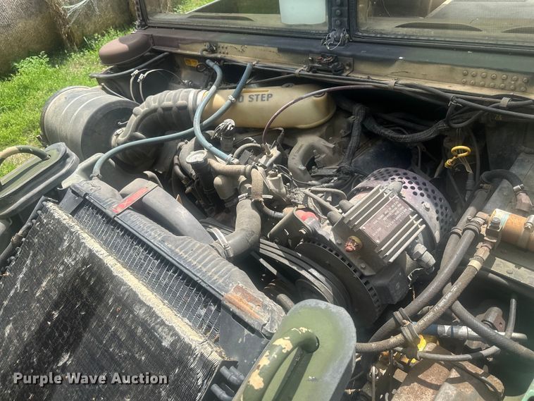 image for item EV2898 1988 AM General HMMWV SUV