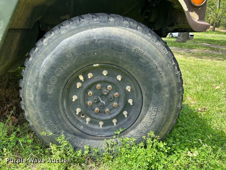image for item EV2898 1988 AM General HMMWV SUV