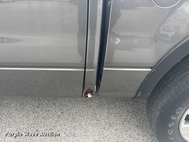 image for item EV2899 2007 Ford F150 Crew Cab pickup truck