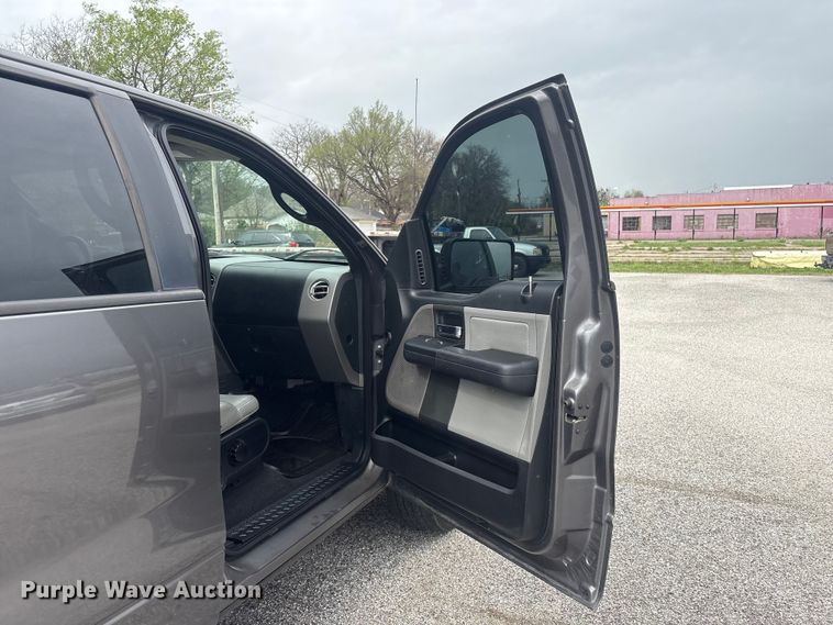 image for item EV2899 2007 Ford F150 Crew Cab pickup truck