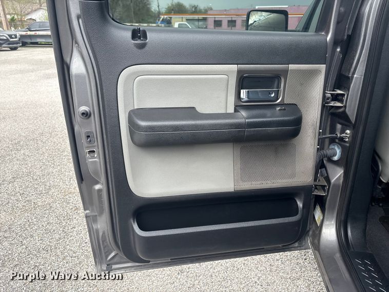image for item EV2899 2007 Ford F150 Crew Cab pickup truck