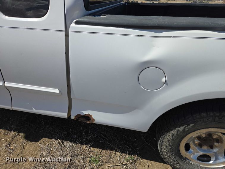 image for item EV5848 1999 Ford F150 Ext. Cab pickup truck