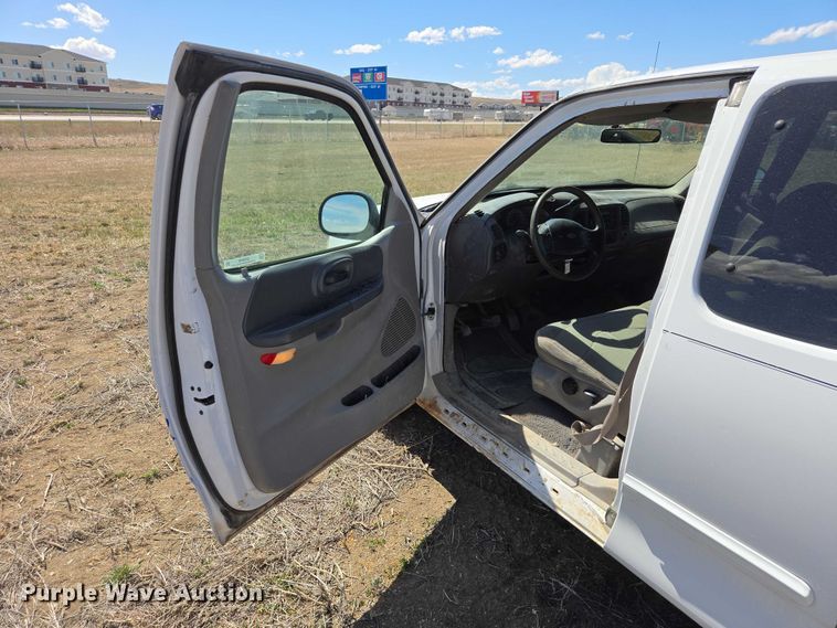 image for item EV5848 1999 Ford F150 Ext. Cab pickup truck